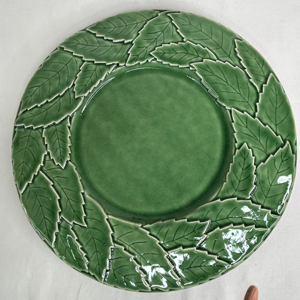 European Country Majolica Cabbage Leaf Platter Charger 13"